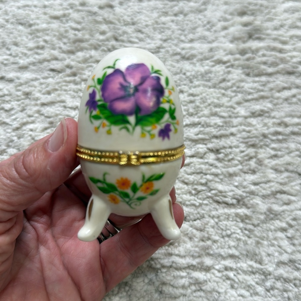 Floral Porcelain Egg Hinged 3" Trinket Box- Excellent Condition
